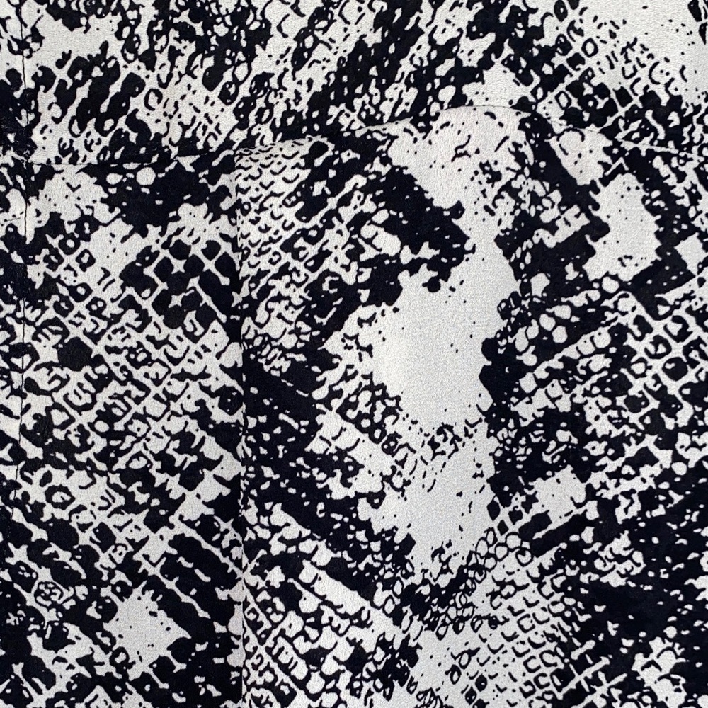 Worthington Snake Print Sleeveless Top  Black White Blouse  XS - Picture 6 of 6